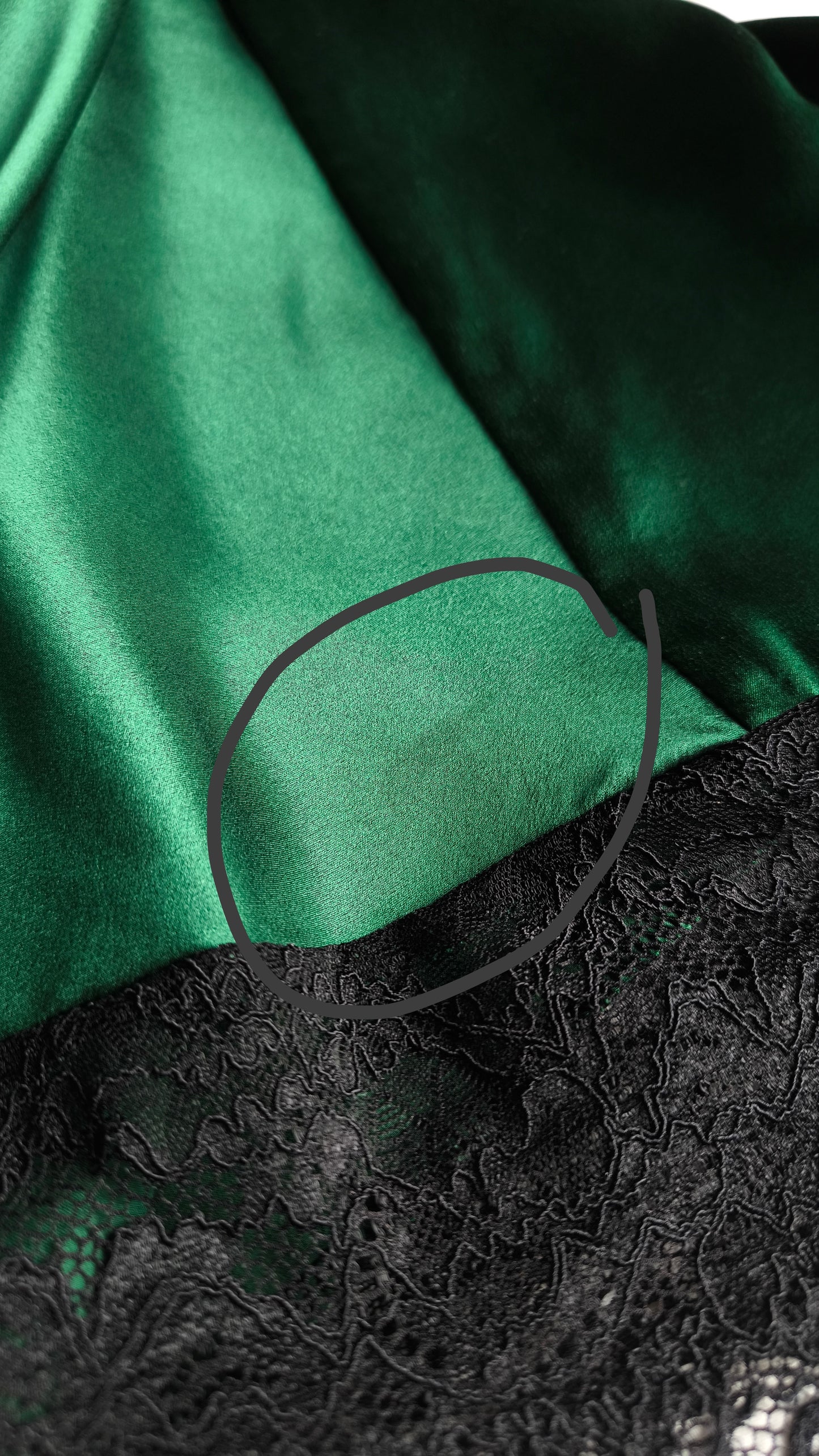Silk nightgown with lace neckline and hemline, Green, DISCOUNTED