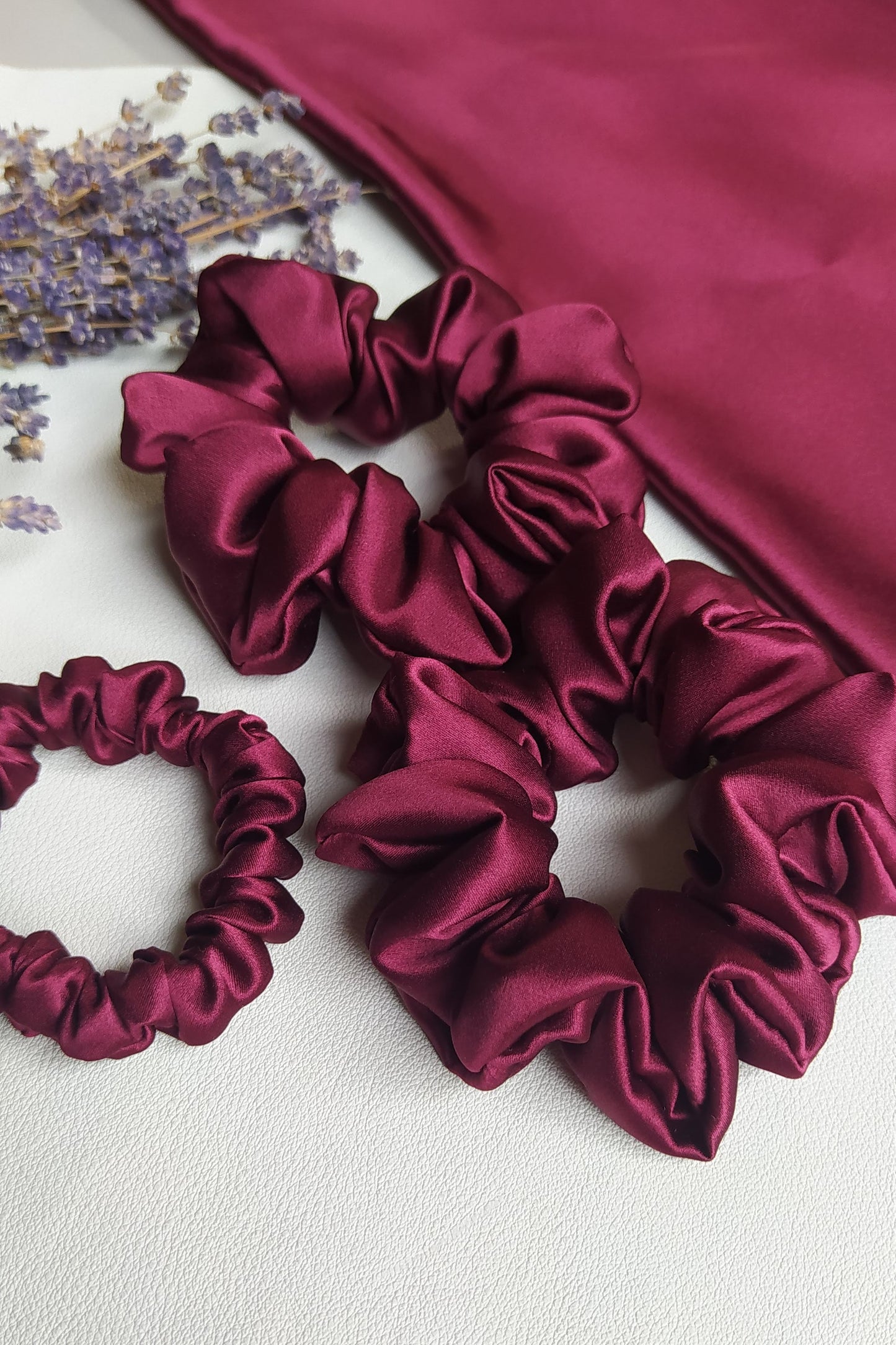 Bordo zīda matu gumija