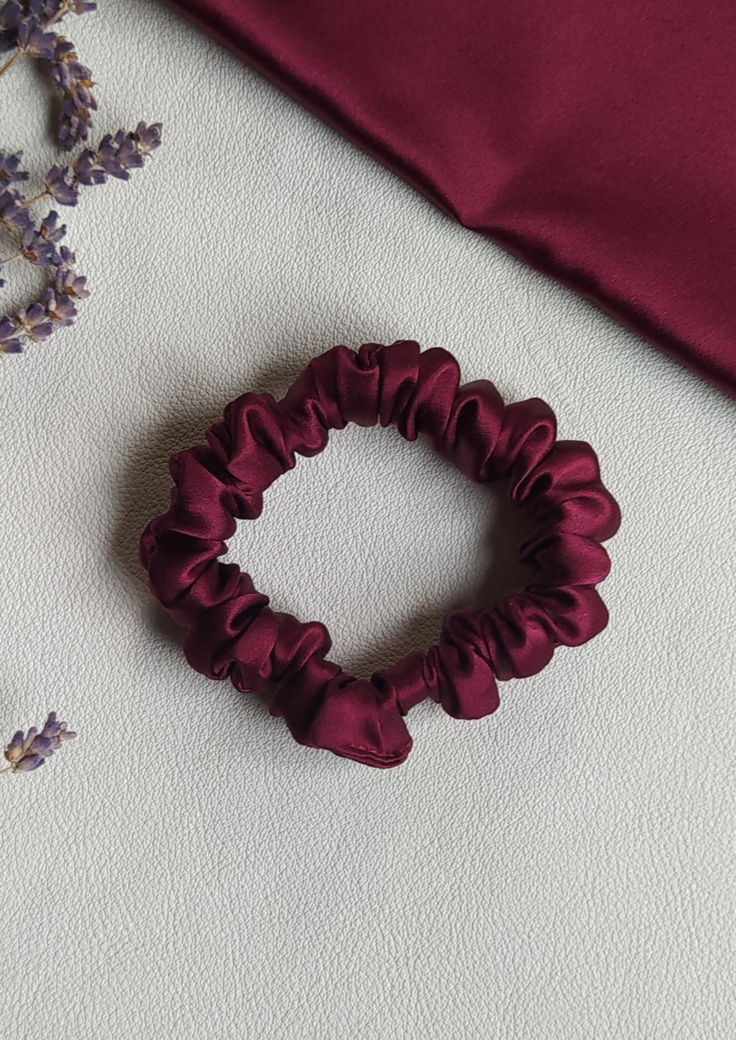 Bordo zīda matu gumija