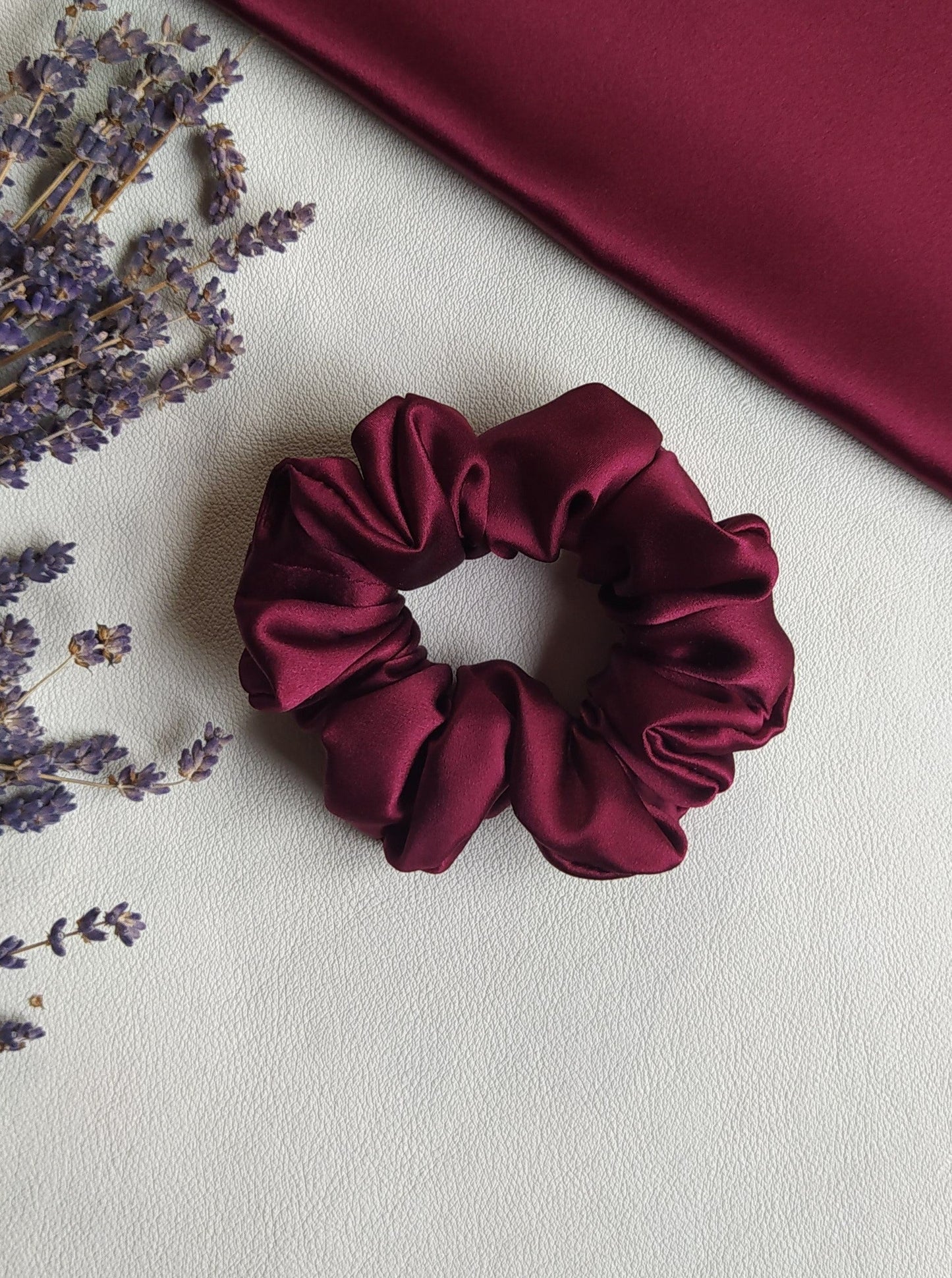 Bordo zīda matu gumija