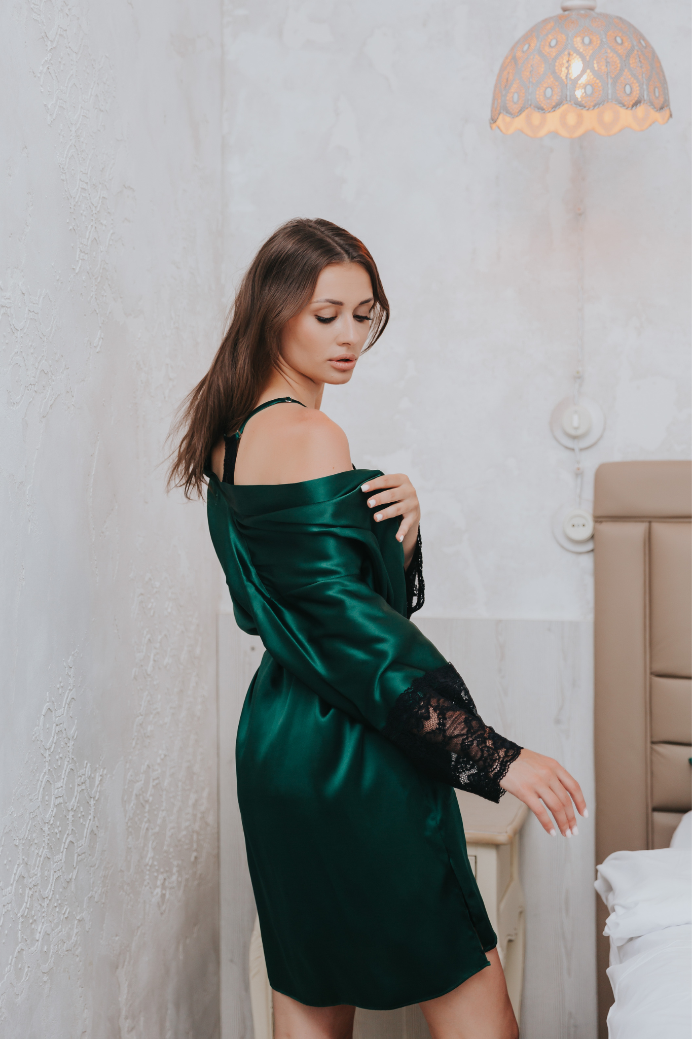 Silk bathrobe with black lace, Green