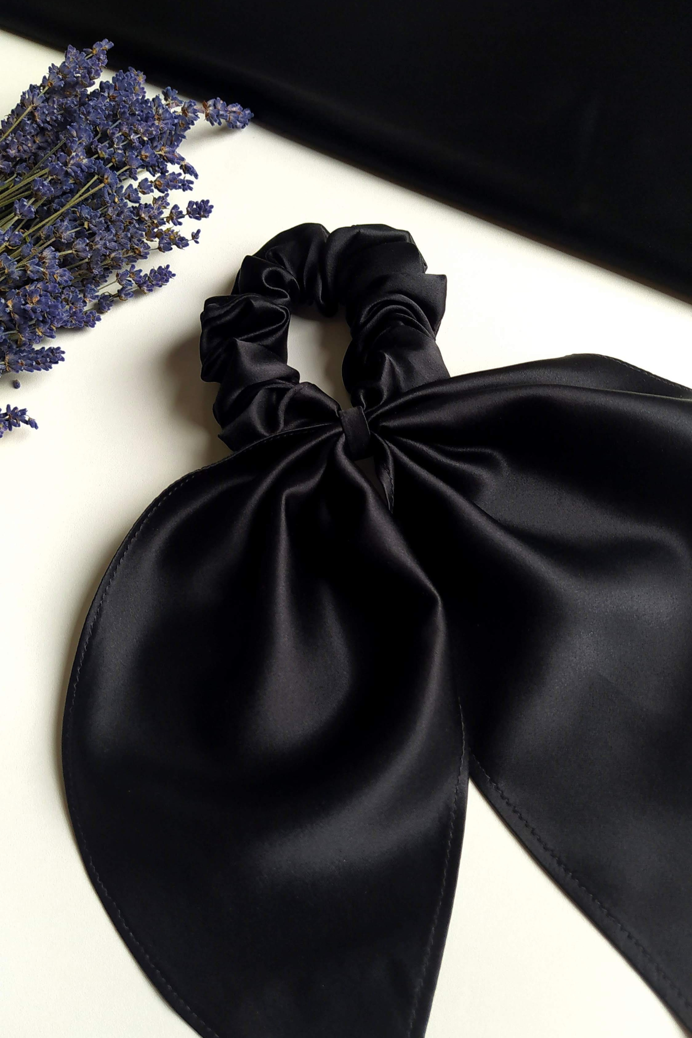 Zīda matu gumija ar banti, melna