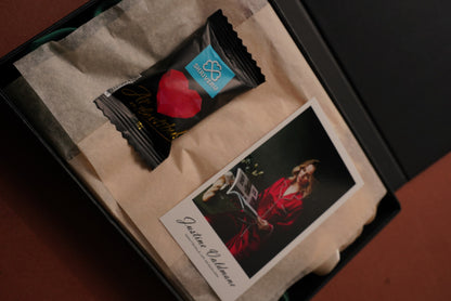 Lielā dāvanu kaste zīda rullim