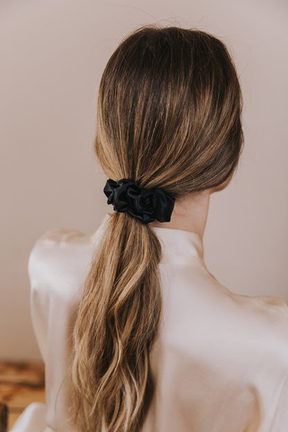 Silk hair scrunchie, Black