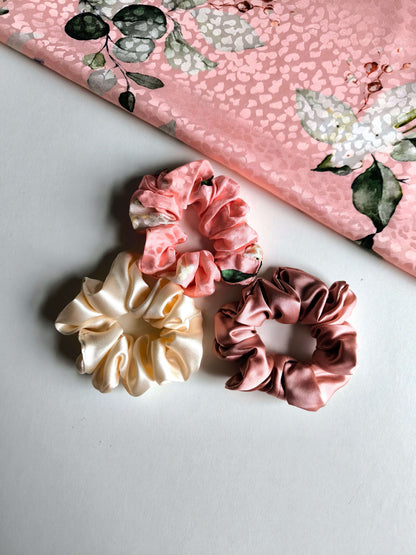 Set of 3 pcs Silk hair scrunchies "Peach"