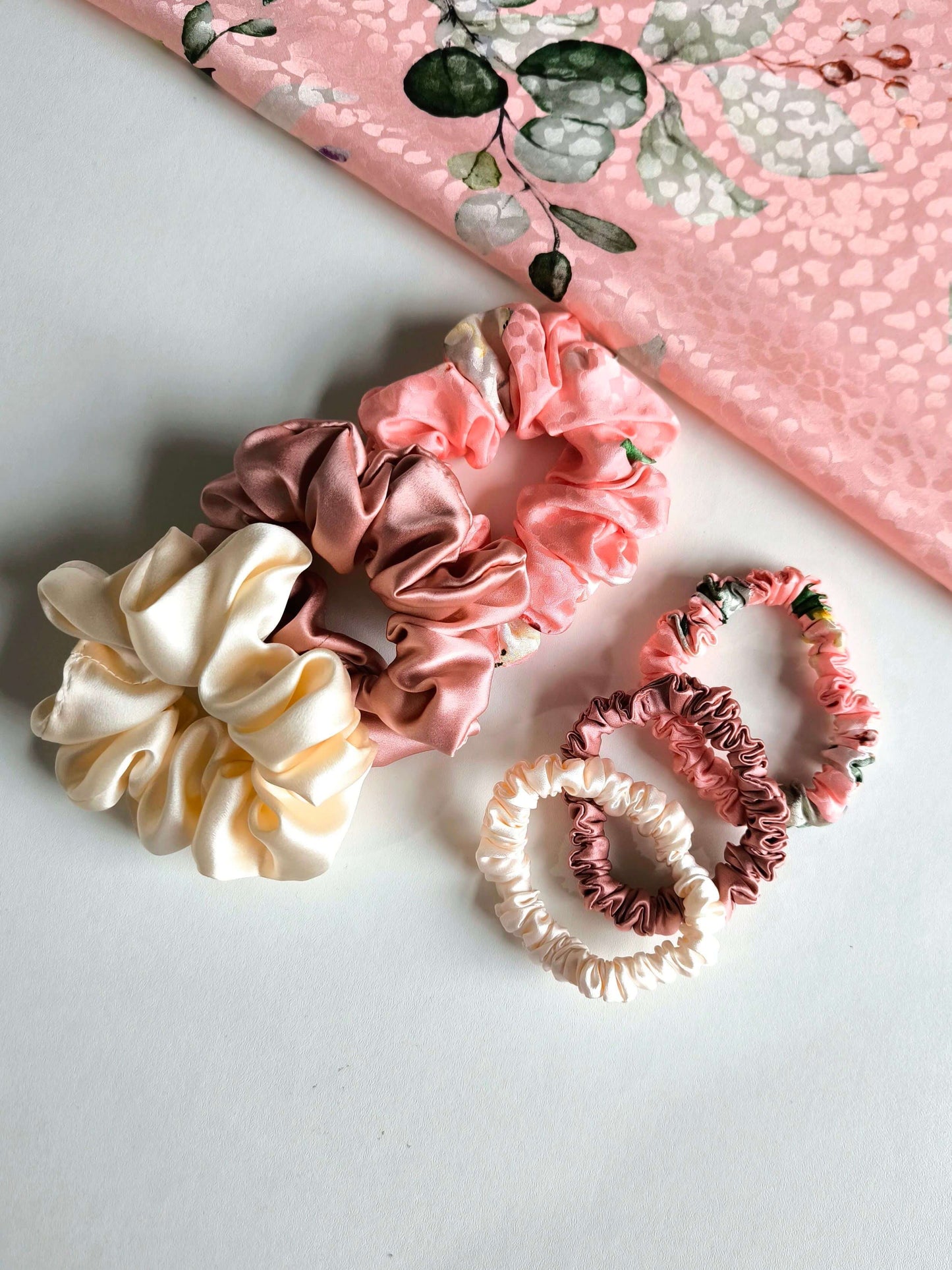 Set of 3 pcs Silk hair scrunchies "Peach"