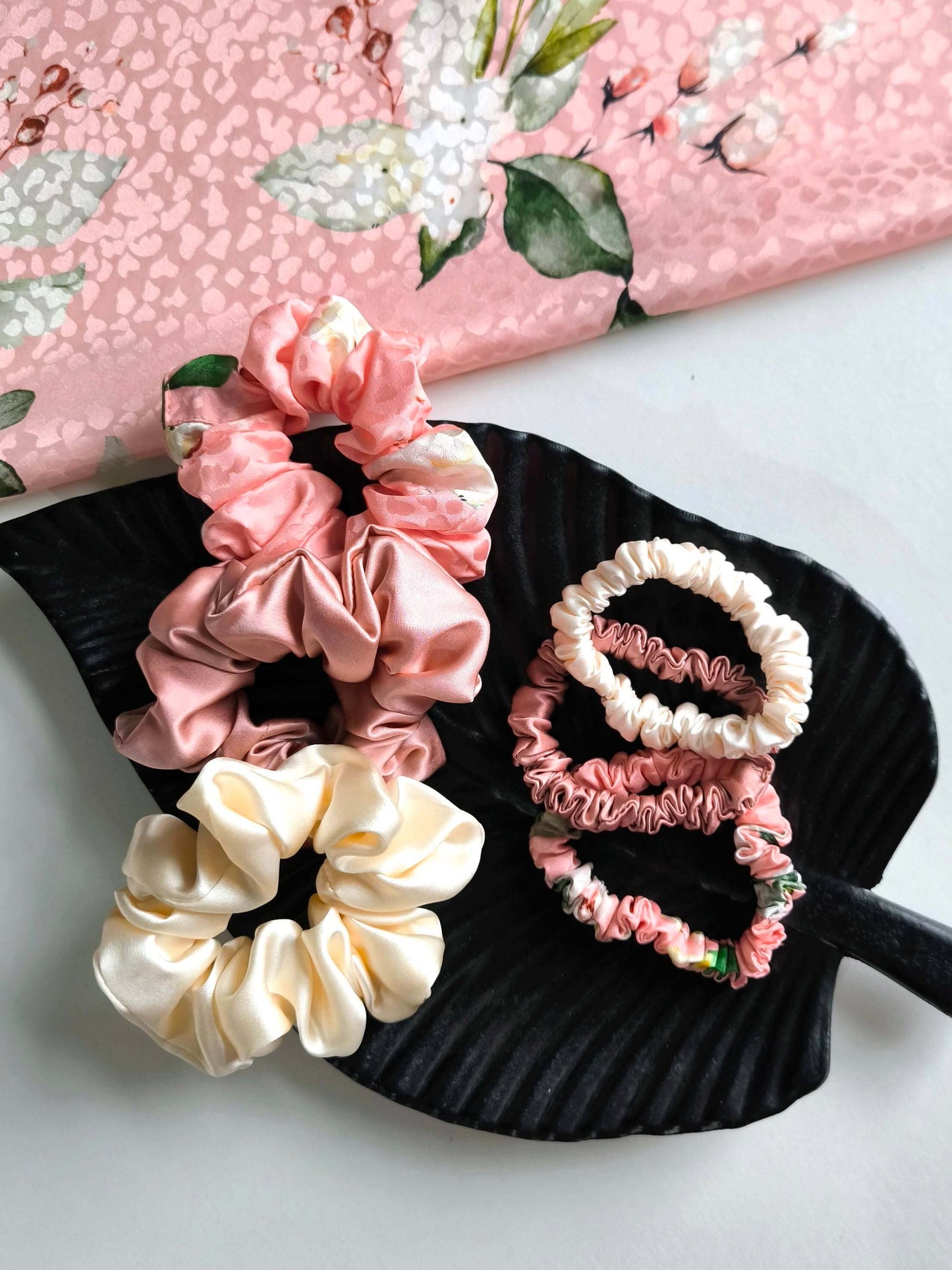 Set of 3 pcs Silk hair scrunchies "Peach"
