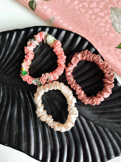 Set of 3 pcs Silk hair scrunchies "Peach"