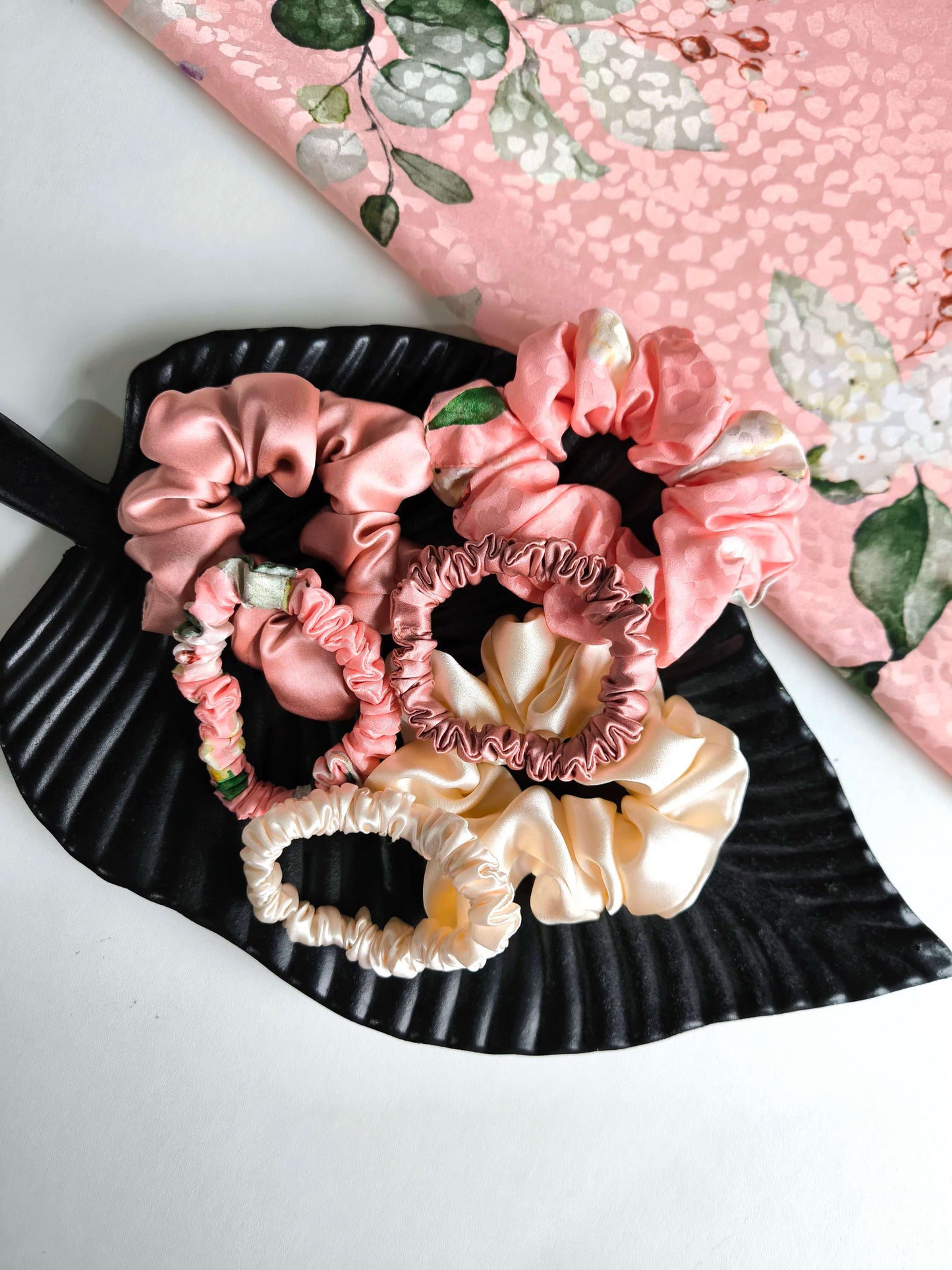 Set of 3 pcs Silk hair scrunchies "Peach"