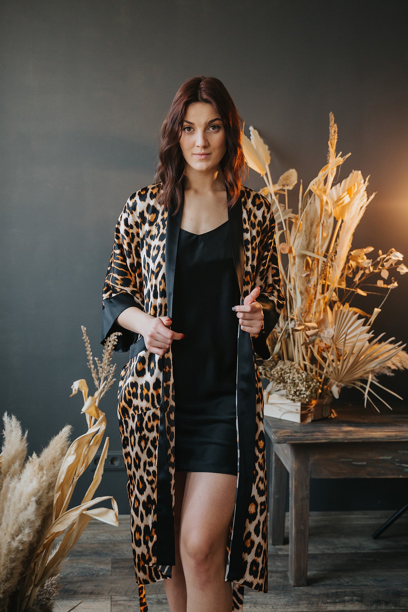 Leoparda raksta zīda halāts