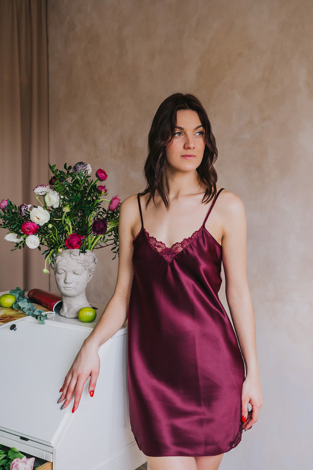 Silk nightdress with lace, Bordeaux