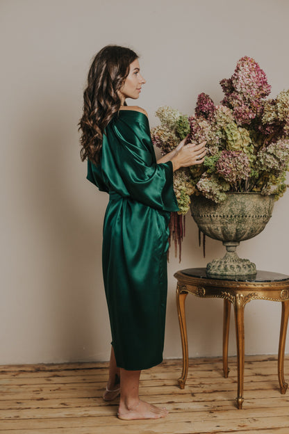Kimono style long Silk Robe with Pockets, Green