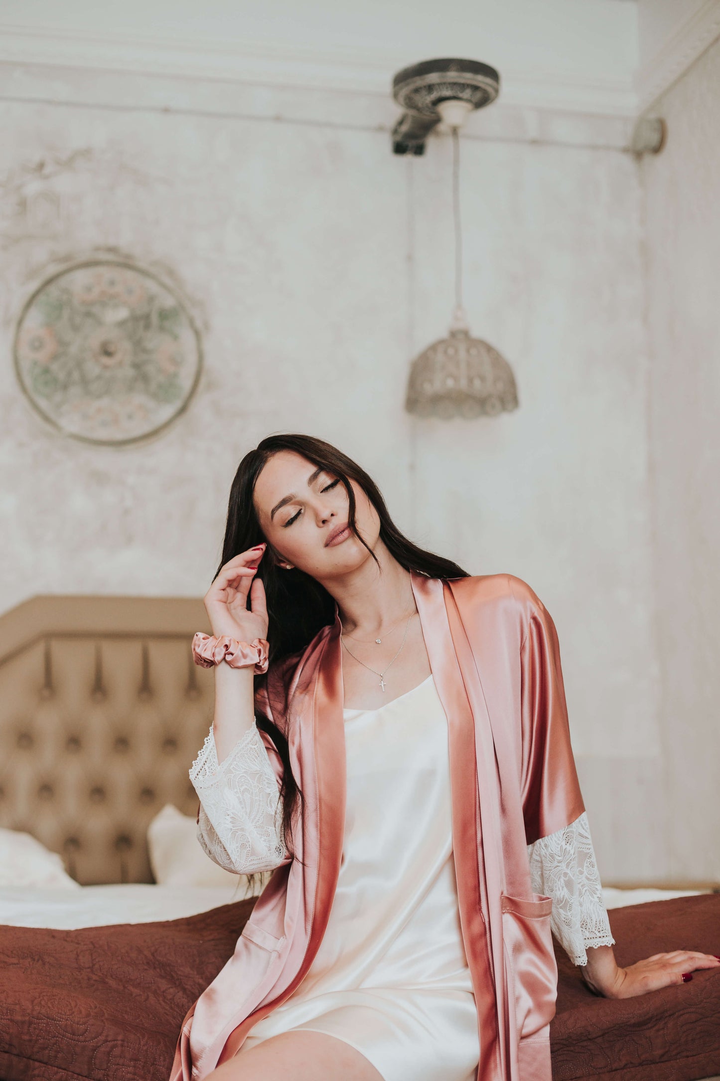 Silk robe with lace, Rose pink