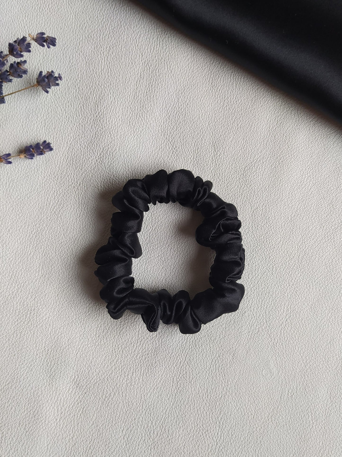 Silk hair scrunchie, Black