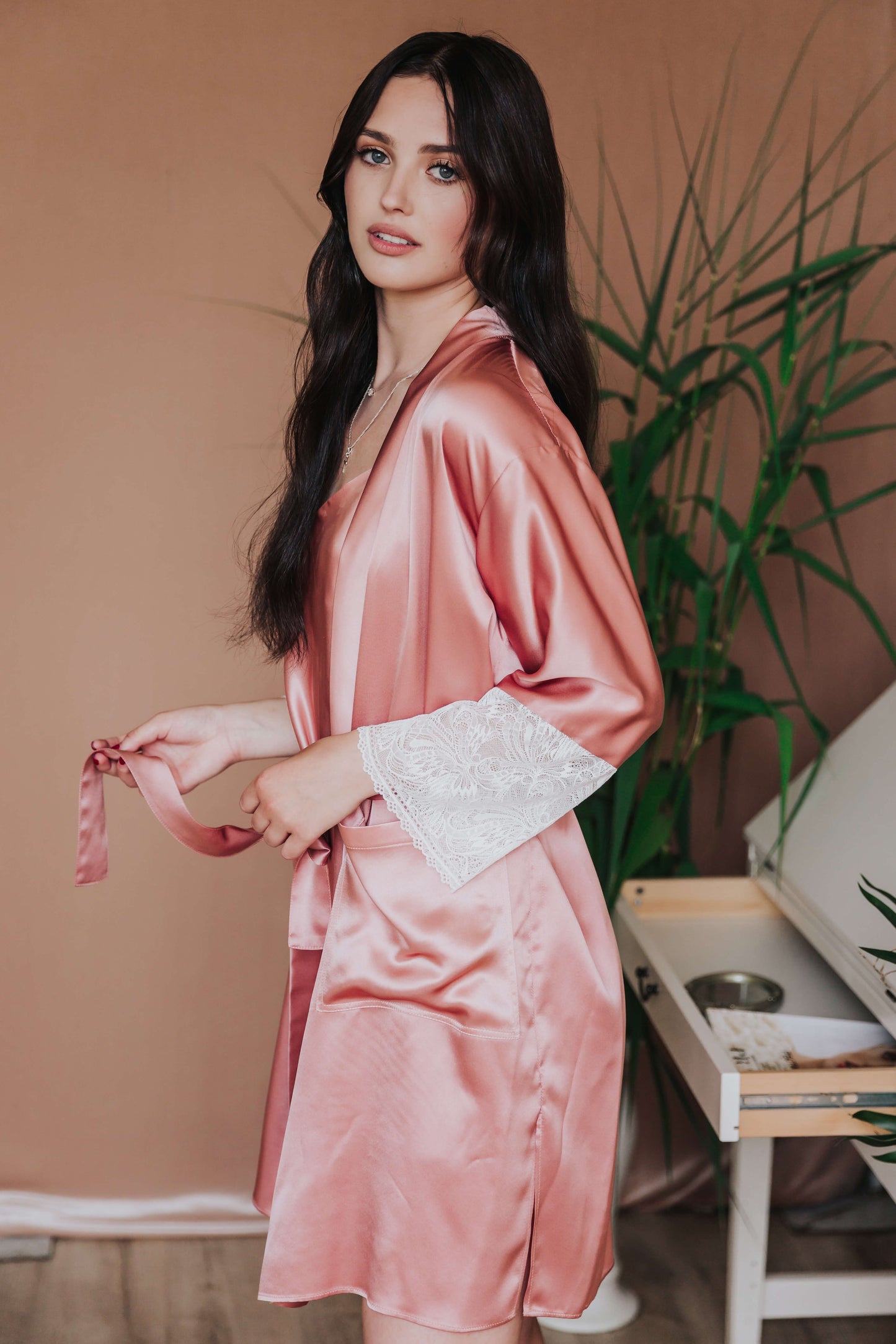 Silk robe with lace, Rose pink